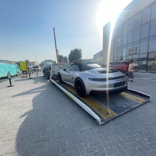 Car recovery service in dubai